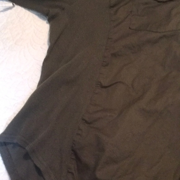 Army Green 3/4 sleeved button down top - Picture 3 of 4